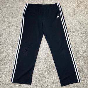 Adidas sweatpants with stripes 😻- Size UK …
